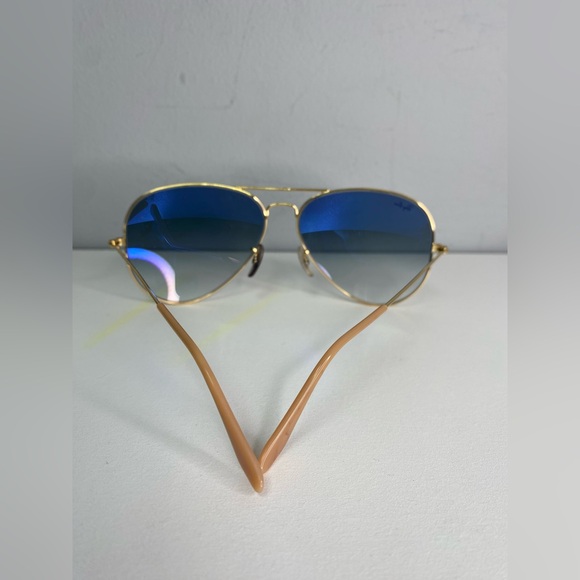 Ray-Ban Aviator Sunglasses - Picture 5 of 9